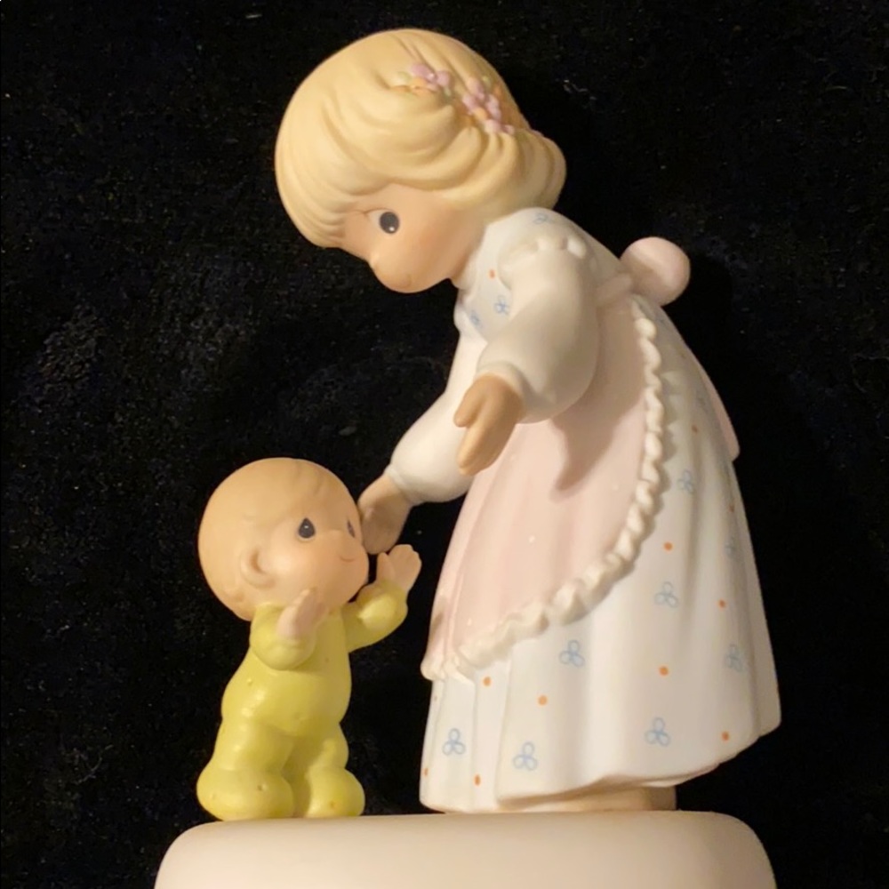 Precious Moments - Cherish Every Step